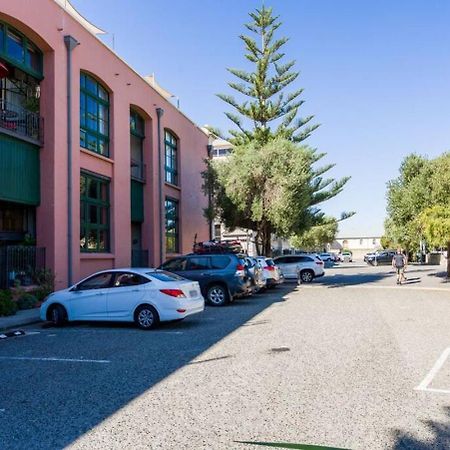 West End Warehouse Historical Opposite Beach Fremantle Esterno foto